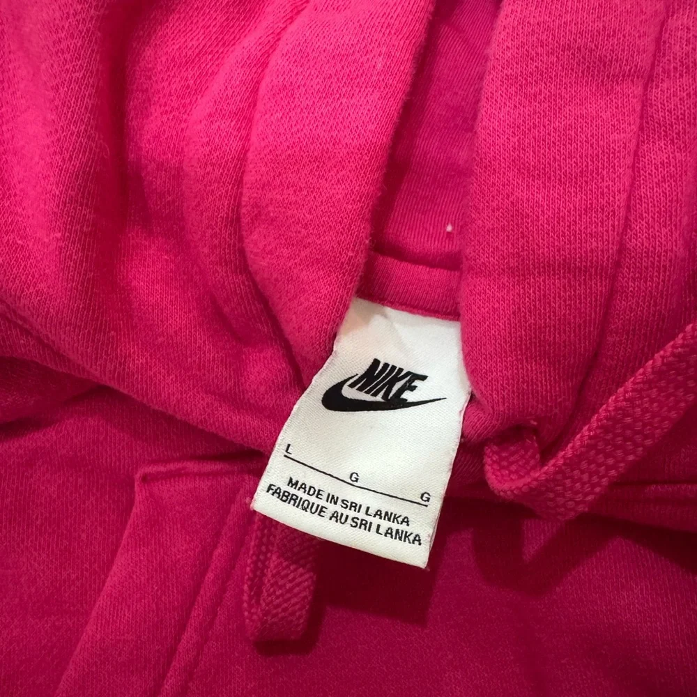 Nike Women's Magenta Hooded Pullover Sweatshirt